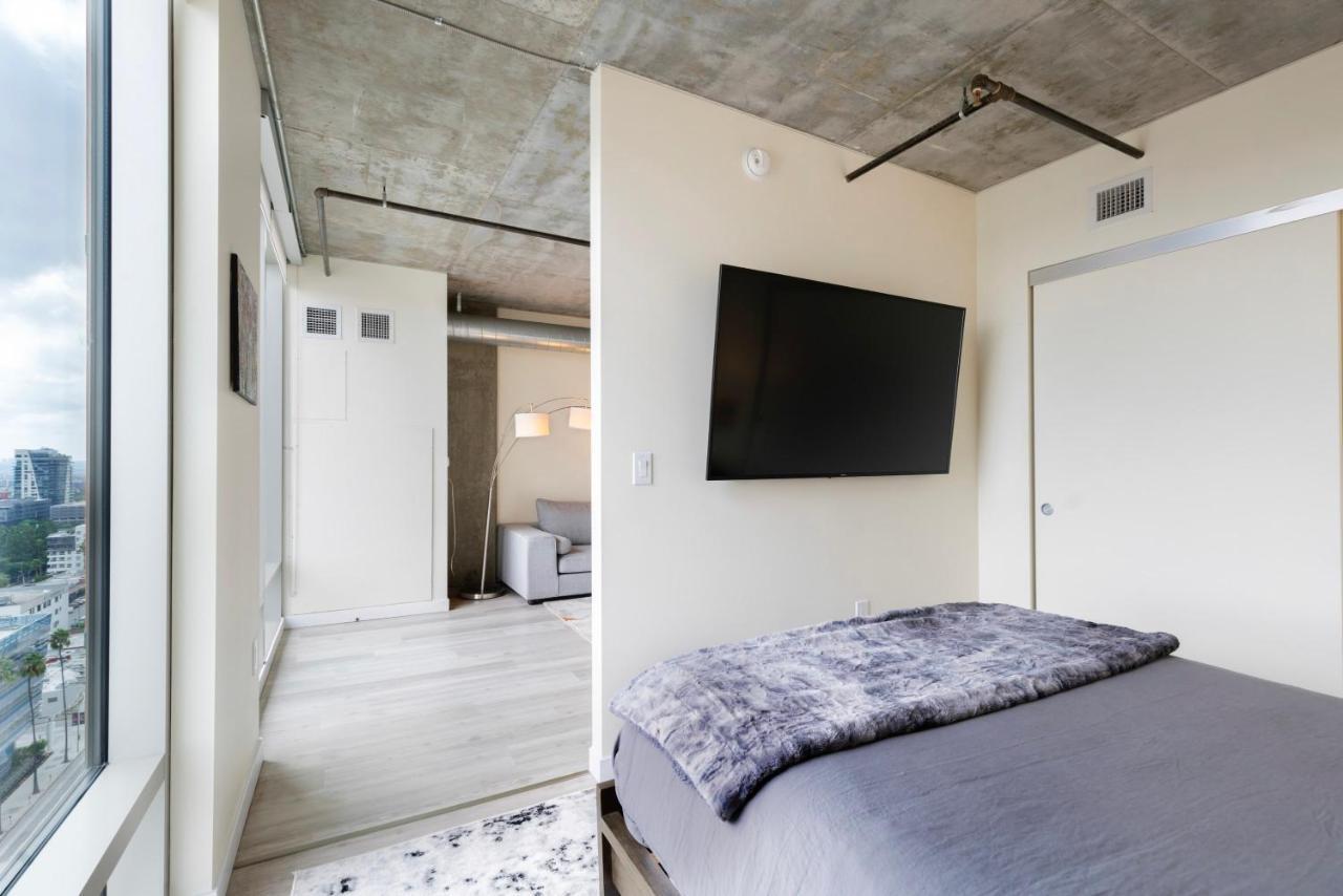 New 2Br Upscale Hollywood Apartment ลอสแอนเจลิส ภายนอก รูปภาพ